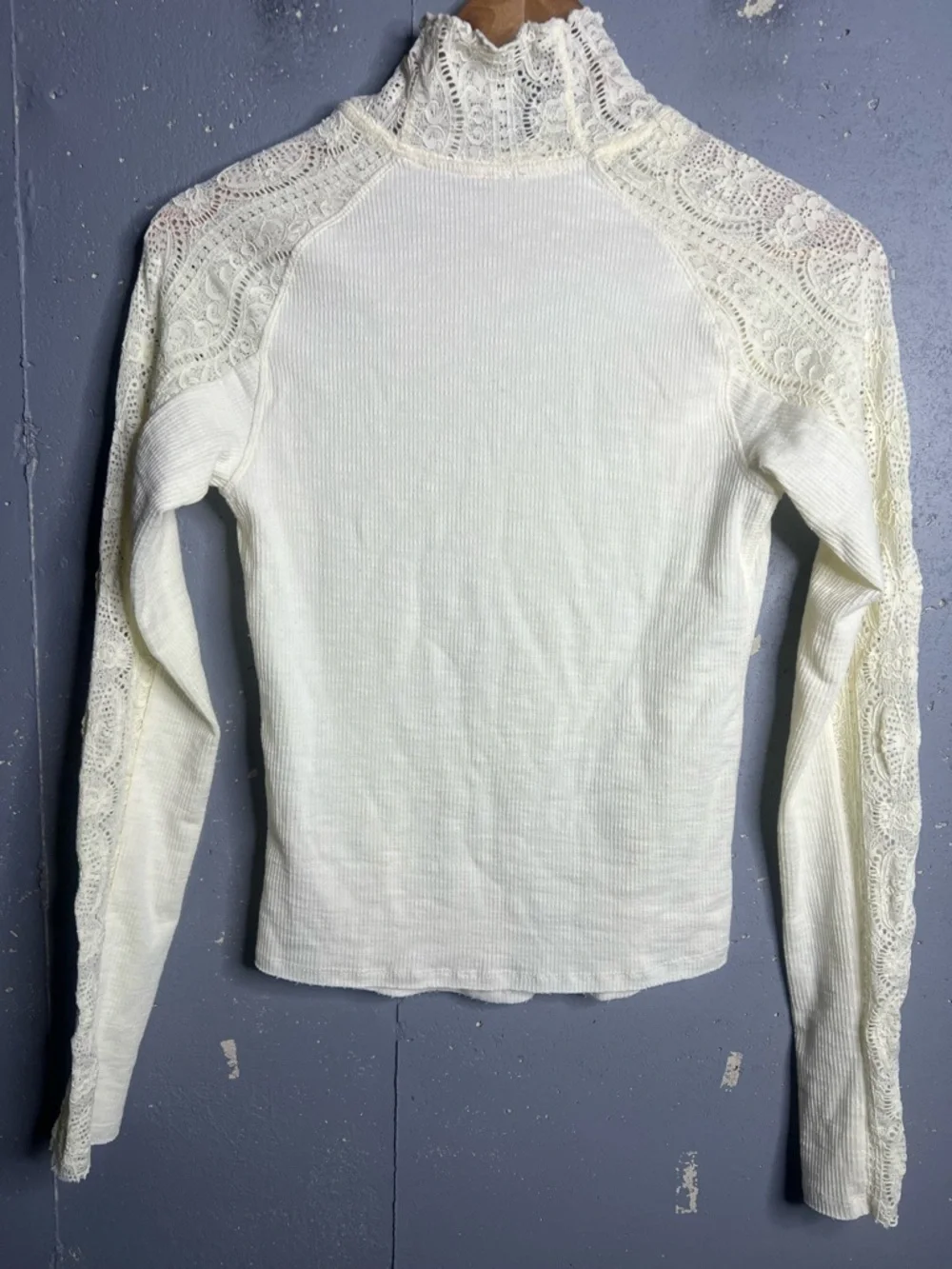 Free People Freddie Lace Rib Mock Neck Top .size Medium
